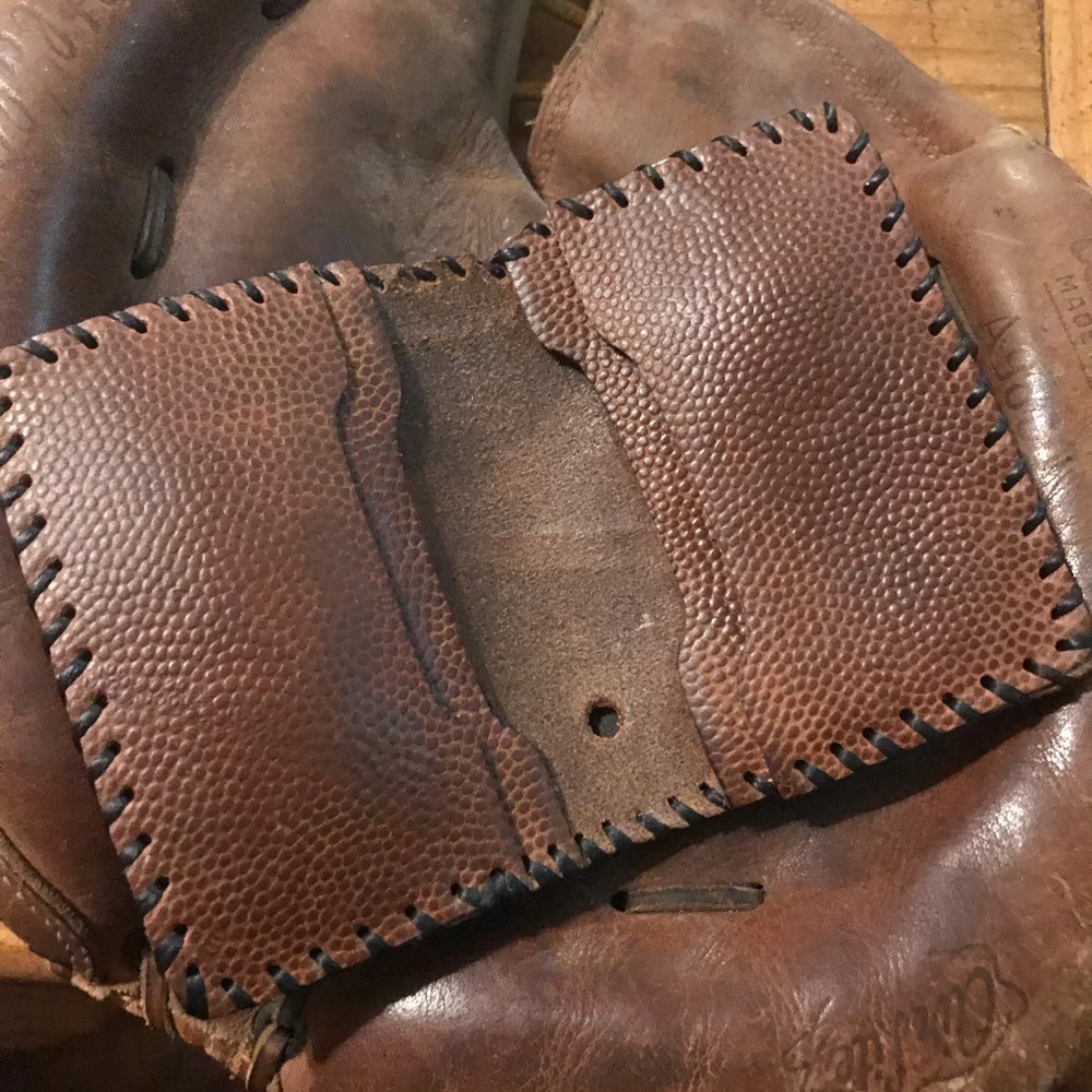 Handmade Leather Wallet Nike Collegiate Football - Picture 3 of 6